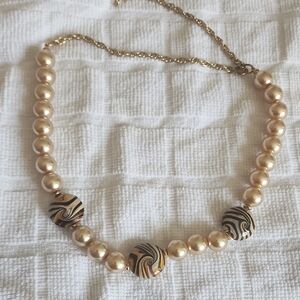 ♥Elegant Gold Pearl Necklace Glass beads in a swirl caramel, cappuccino, Vintage